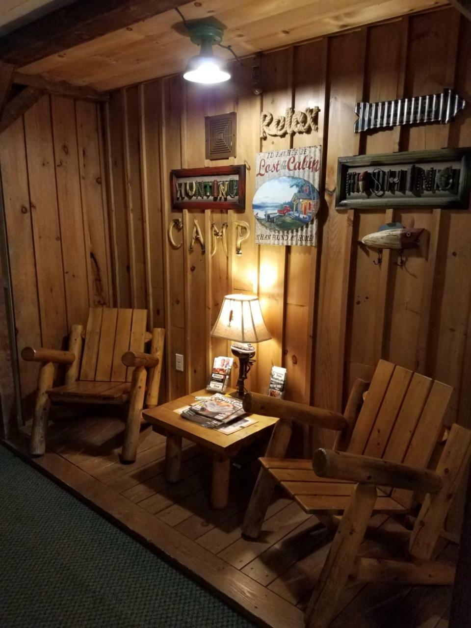 Maine Woods Inn Brewer Eksteriør billede